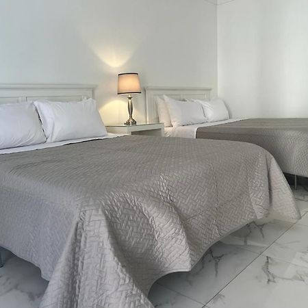 The Sunset Stay Apartments Нассау Экстерьер фото